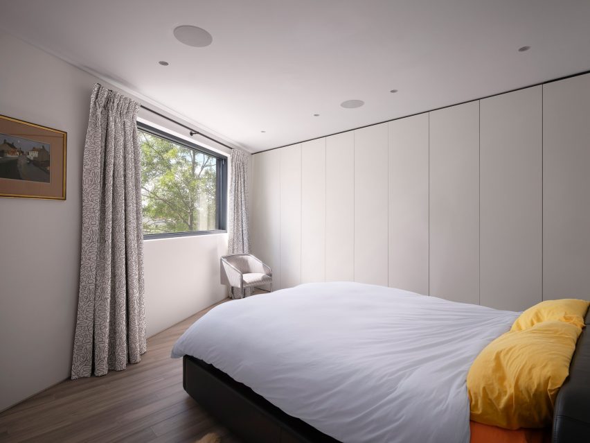 Station Lodge by Lacey & Salkytov