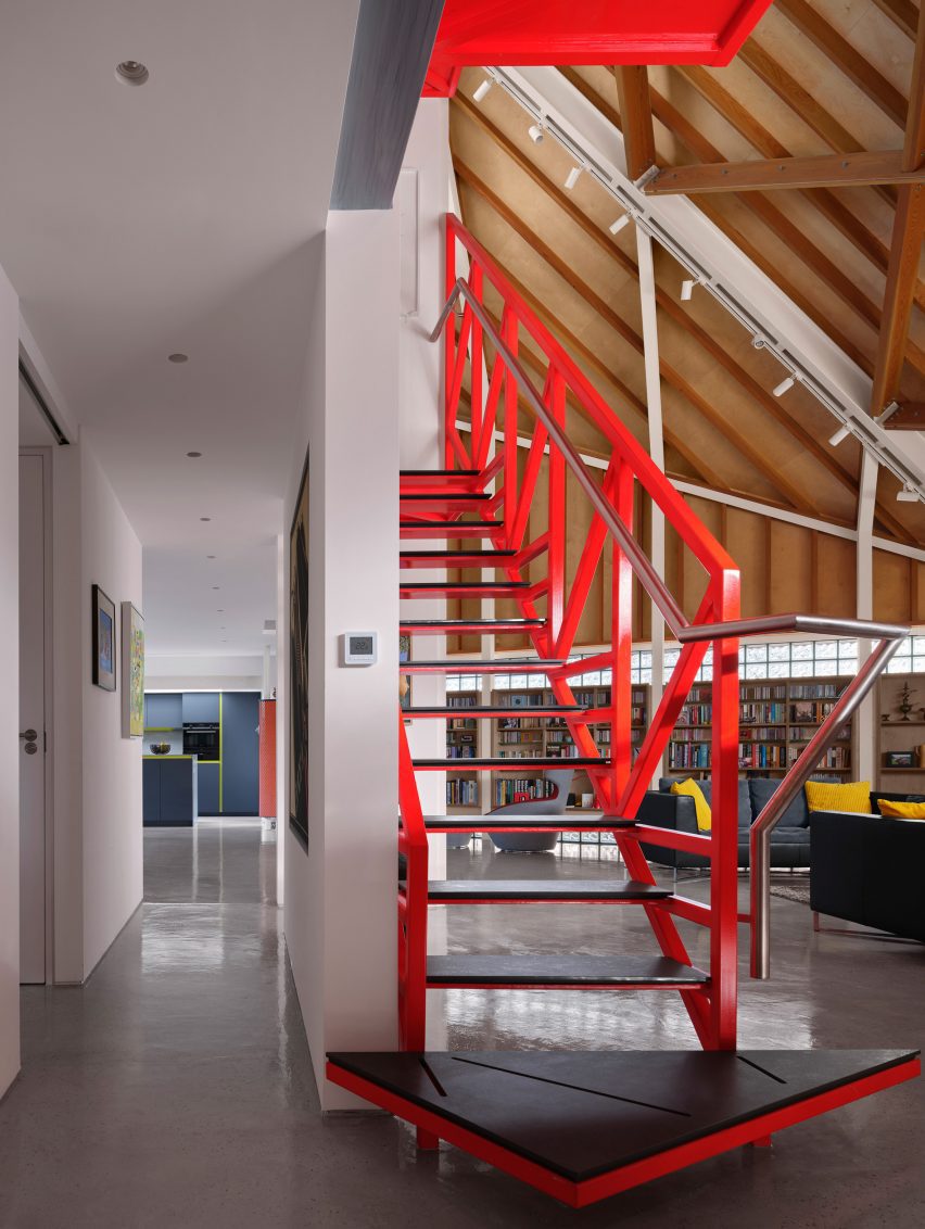 Station Lodge by Lacey & Salkytov