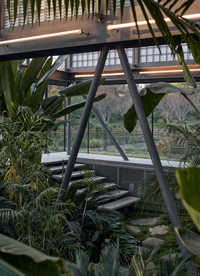 Glass block Chilean greenhouse