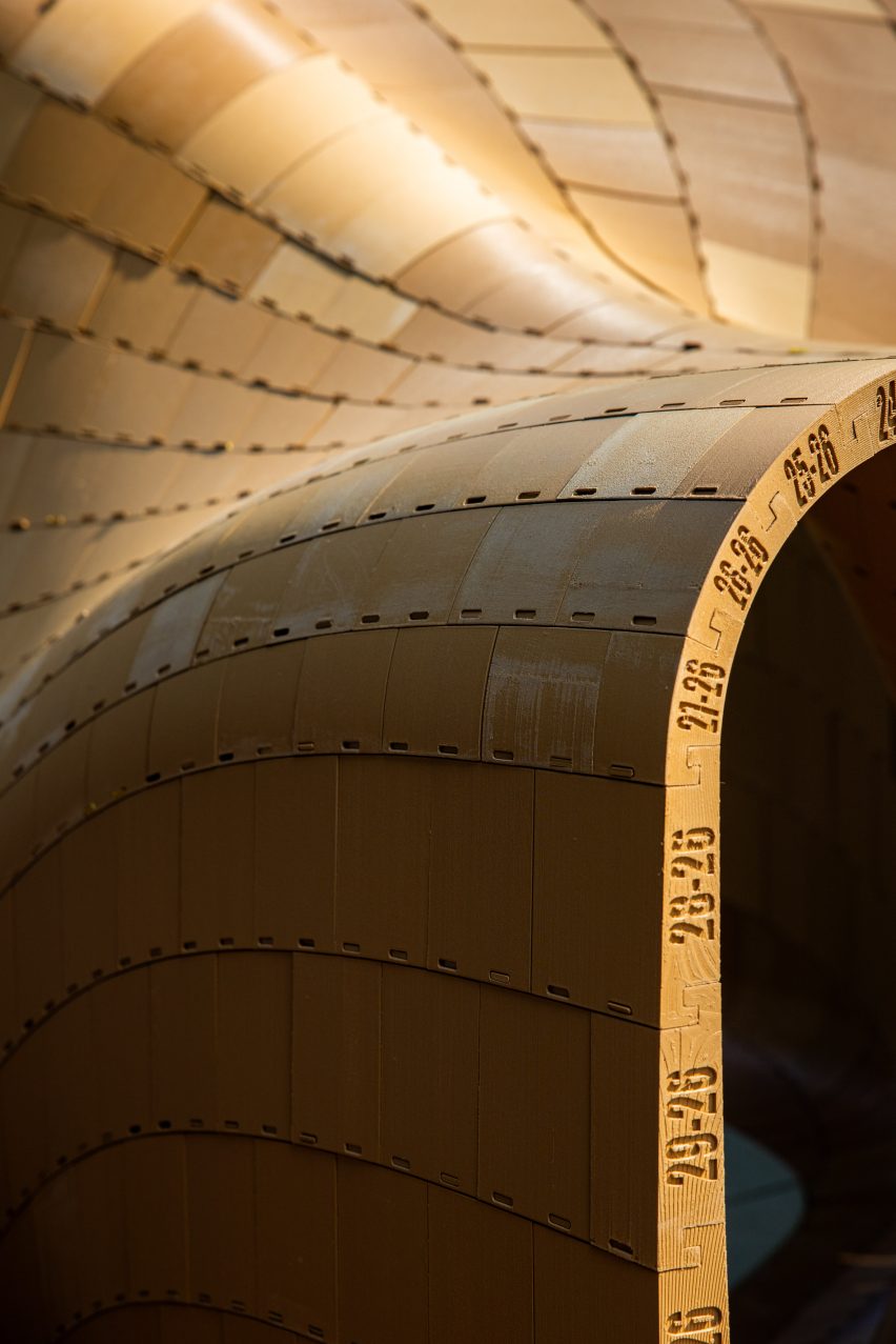 The Warp by Mitsubishi Jisho Design
