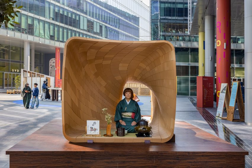 The Warp by Mitsubishi Jisho Design