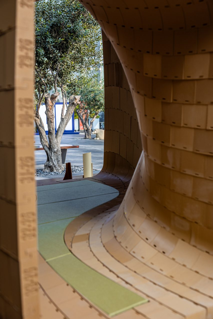The Warp by Mitsubishi Jisho Design