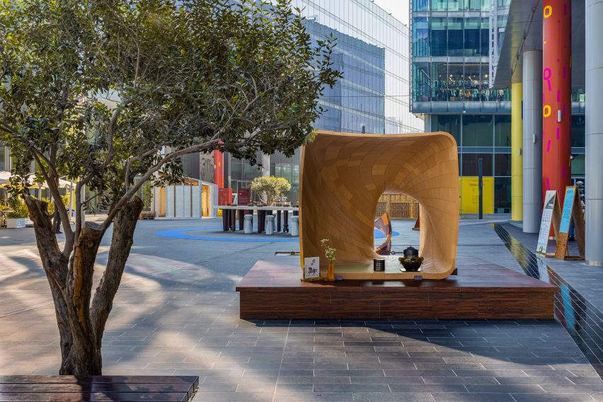 The Warp by Mitsubishi Jisho Design