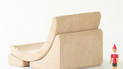 Crescent moon shaped children's chair