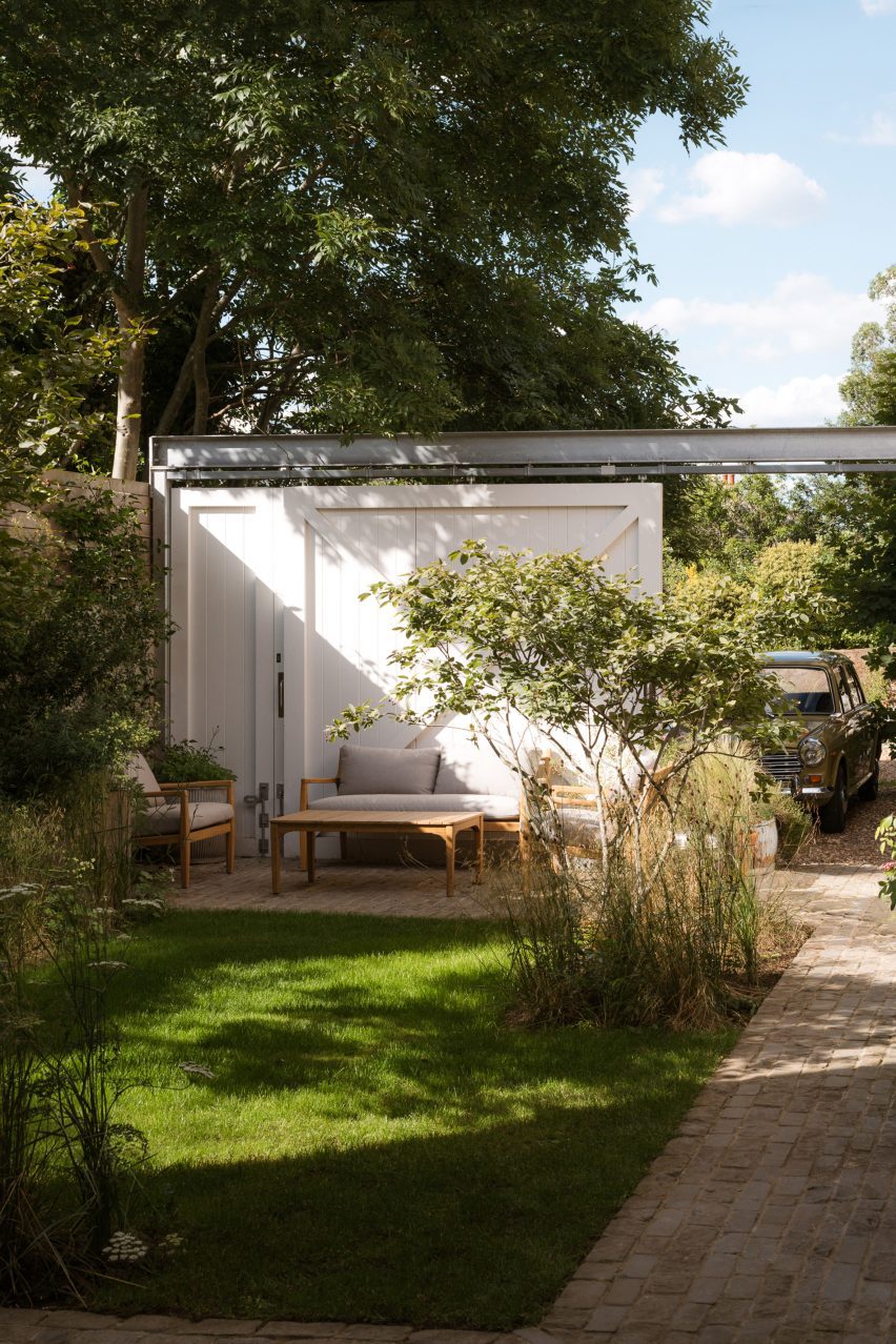 Coach House by Open Practice Architecture and Kinder Design