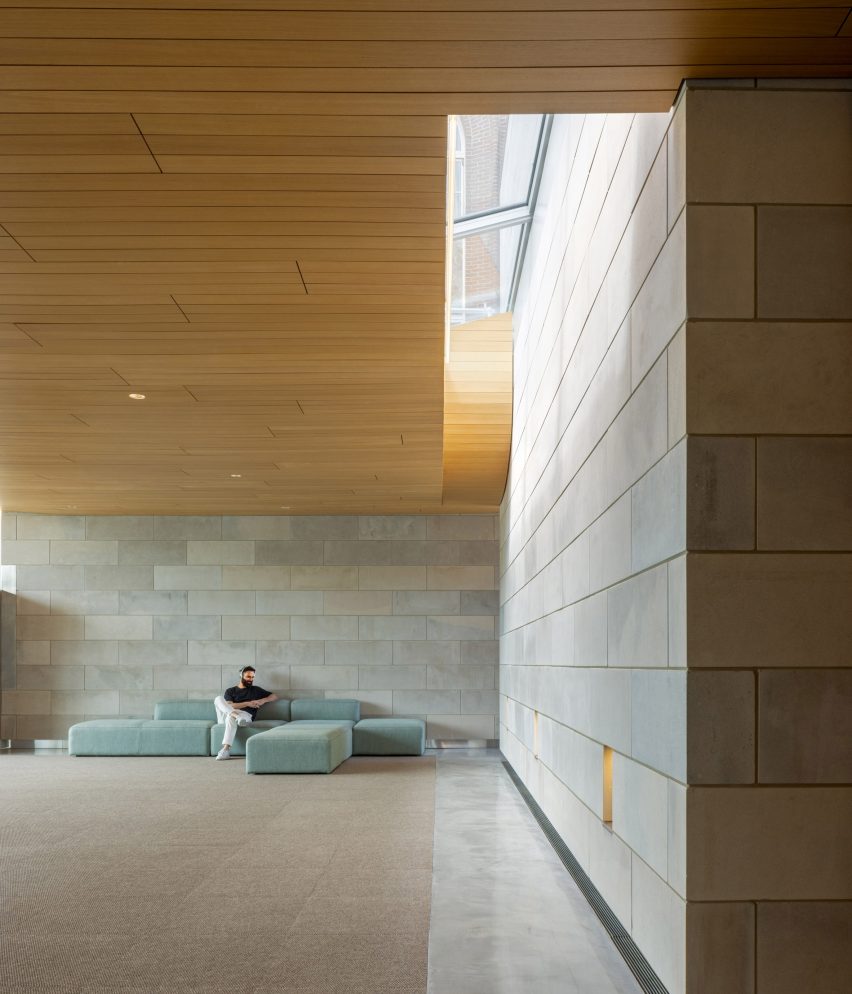 Wesleyan University Art Gallery by Peterson Rich Office