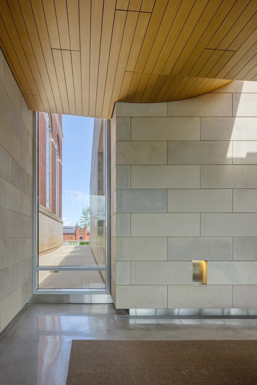 Wesleyan University Art Gallery by Peterson Rich Office