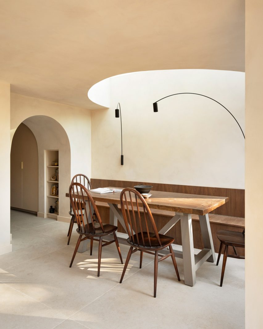 Arch House by Polysmiths