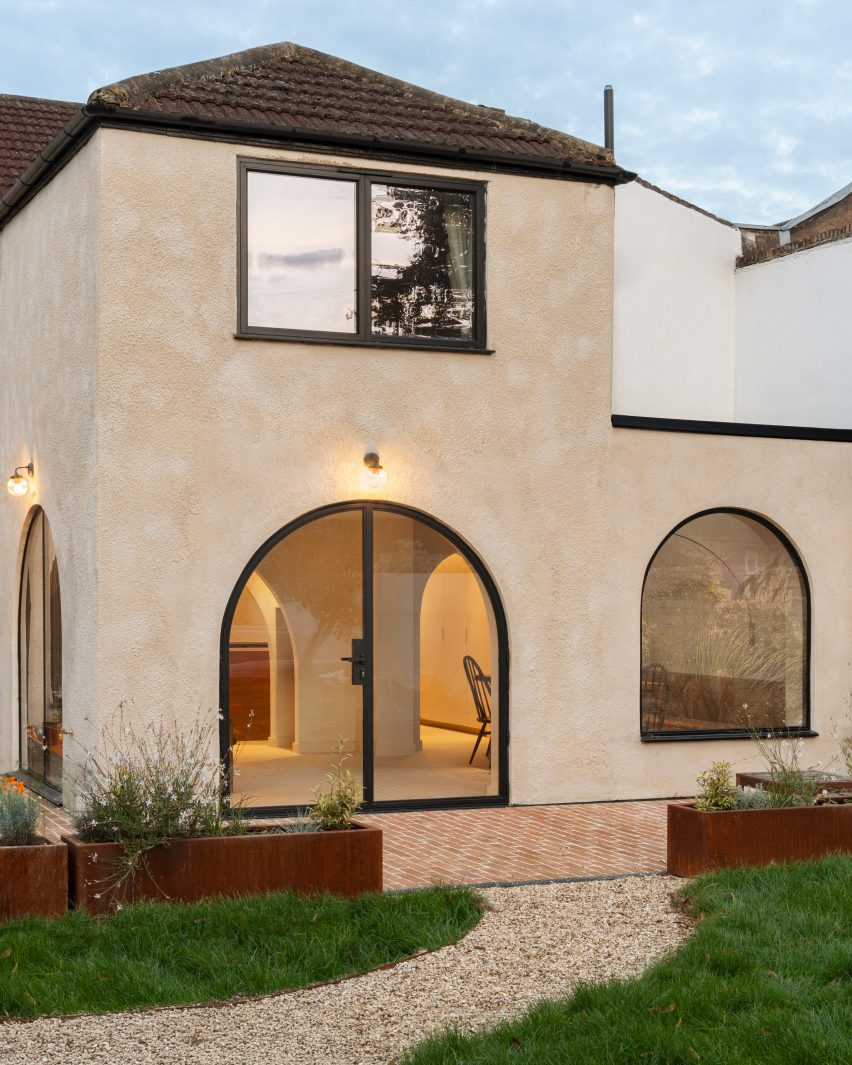 Arch House by Polysmiths