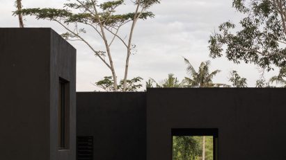 Jahten House exterior