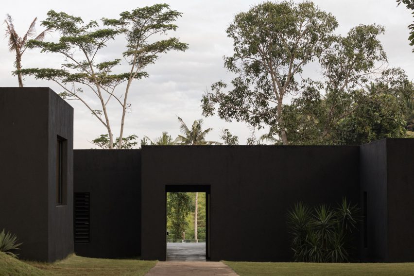Jahten House by Senyum Design