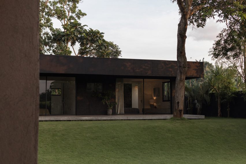 Jahten House by Senyum Design