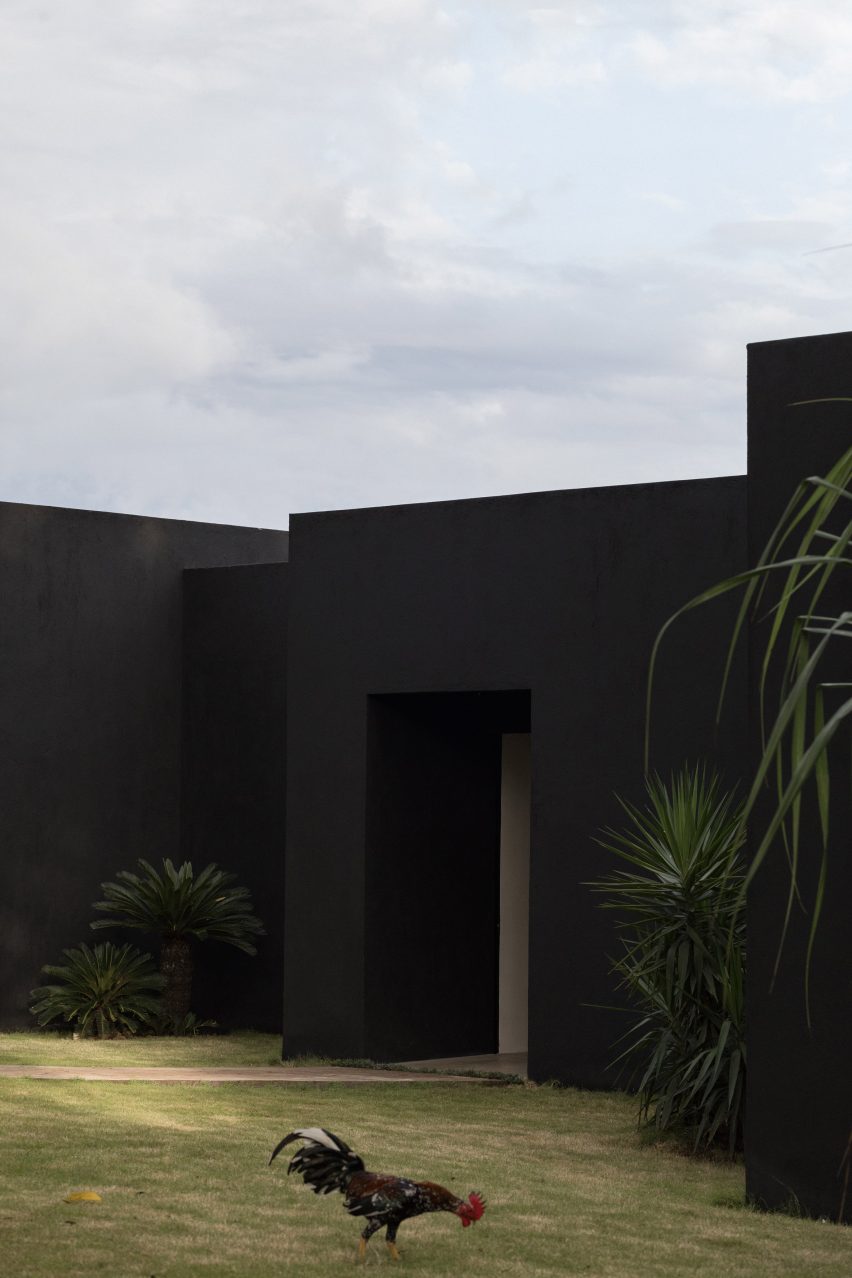 Jahten House by Senyum Design