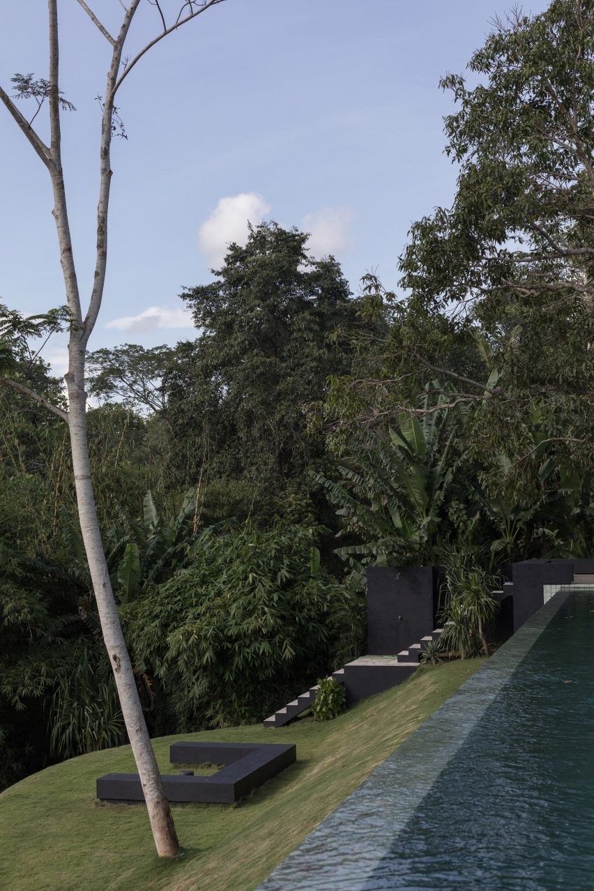 Jahten House by Senyum Design