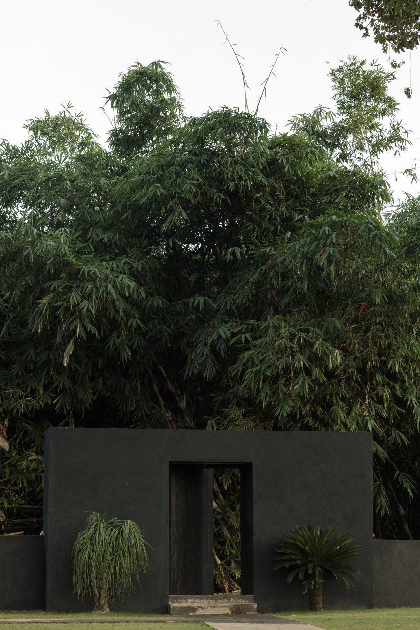 Jahten House by Senyum Design