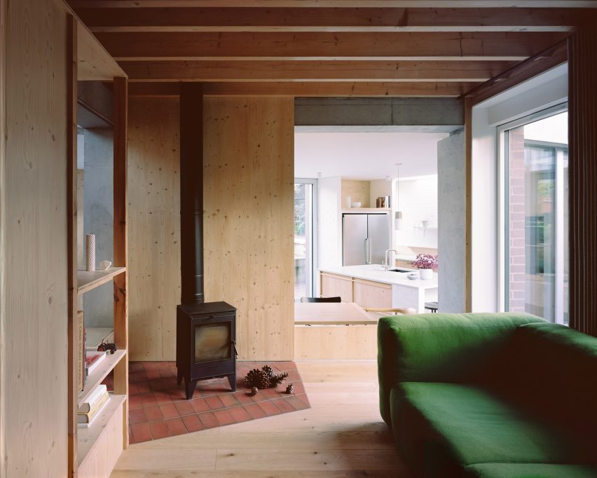 six columns by 31/44 architects