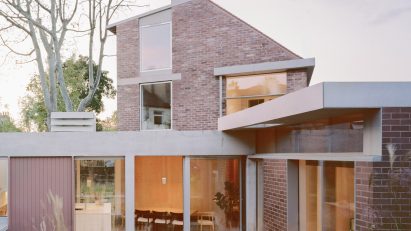 six columns by 31/44 architects