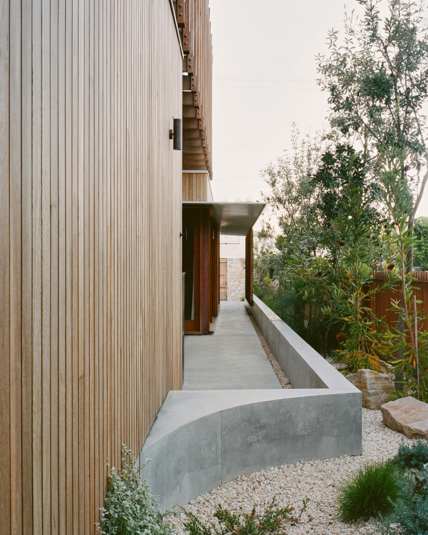 Bangalow Road House by Son Studio