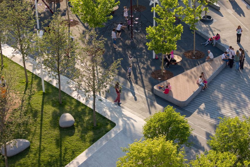 Uspenska Square by Dmytro Volyk and Ksenia Donetska