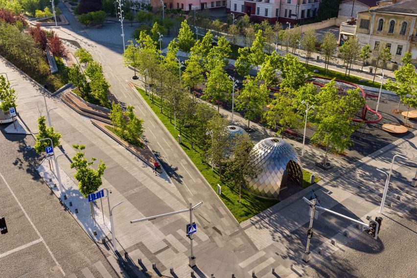 Uspenska Square by Dmytro Volyk and Ksenia Donetska