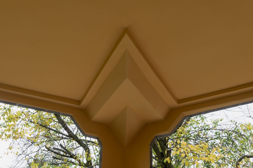 Uxbridge Bower by Bureau de Change
