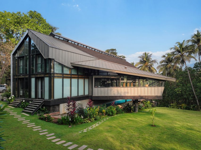 Exterior of glulam residence by Architecture Discipline in Goa, India