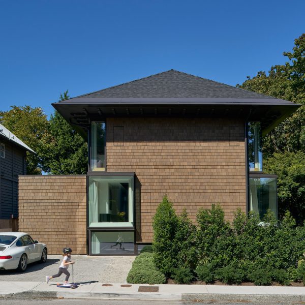 Darcy Jones Architects dramatic Vancouver overhaul