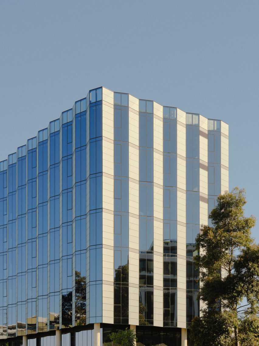 550 Spencer by Kennon