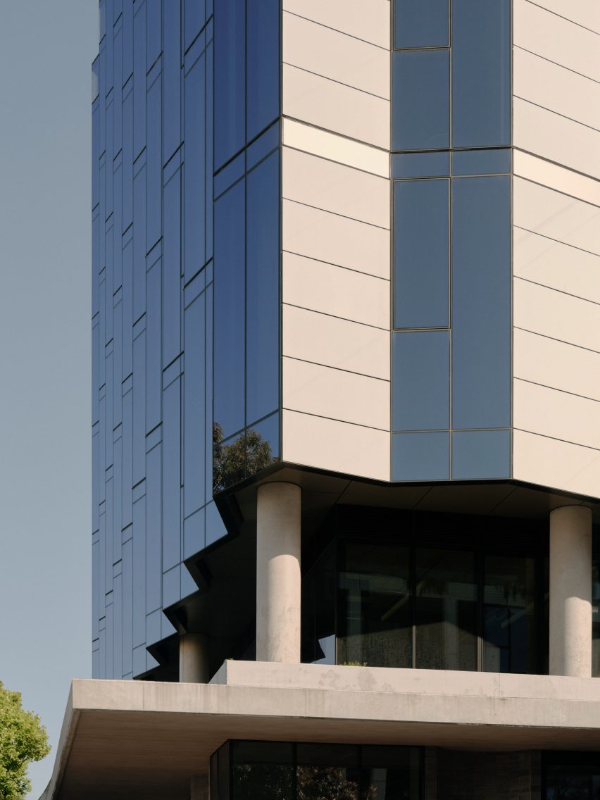 550 Spencer by Kennon