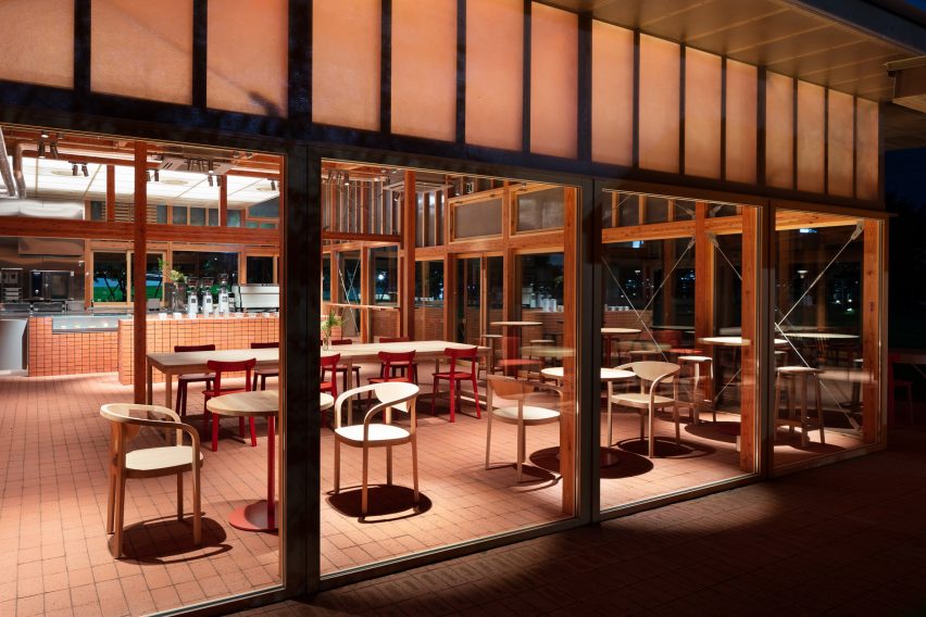 Blue Bottle Coffee Toyosu Park Cafe by Schemata Architects
