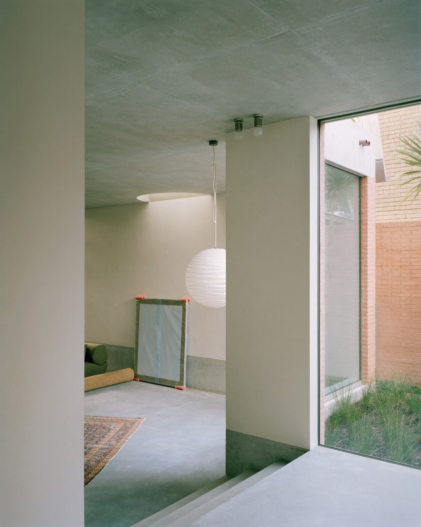 Clifton House by Anthony Gill Architects
