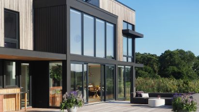 Peconic Bay House by BarlisWedlick