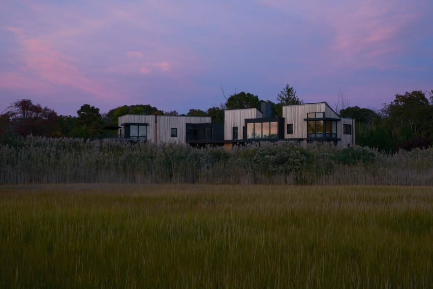 Peconic Bay House by BarlisWedlick