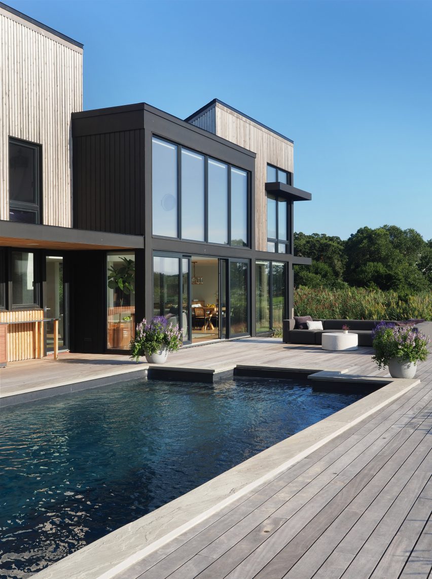 Peconic Bay House by BarlisWedlick