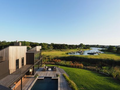 Exterior of Peconic Bay House by BarlisWedlick