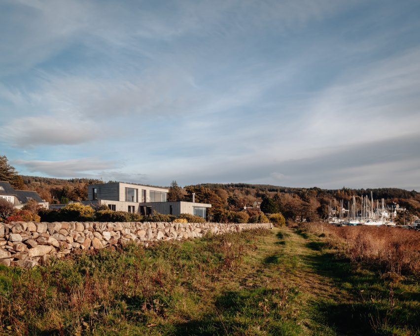 Tidal House by Brown & Brown