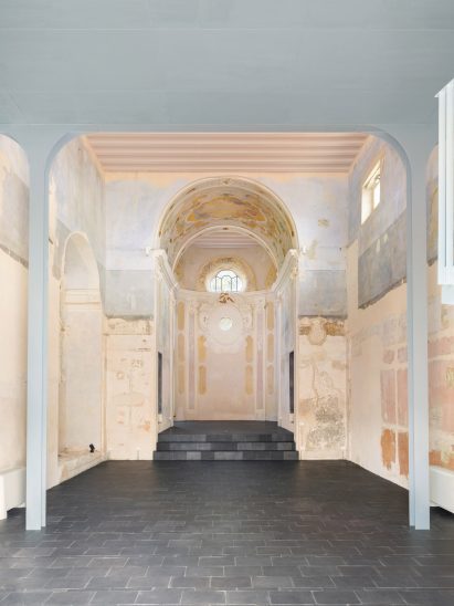 Interior of Church of Nostra Signora della Costa by caarpa