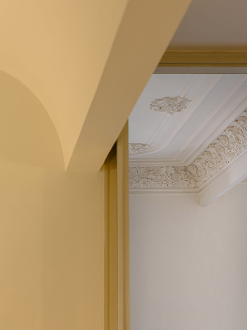 Decorative ceilings in Barcelona apartment