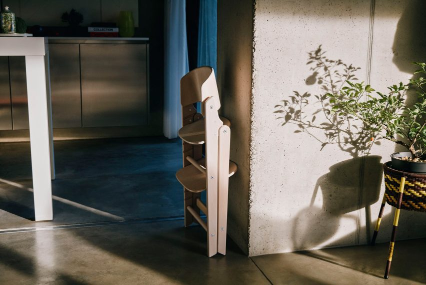 Click and Fold high chair by Cybex