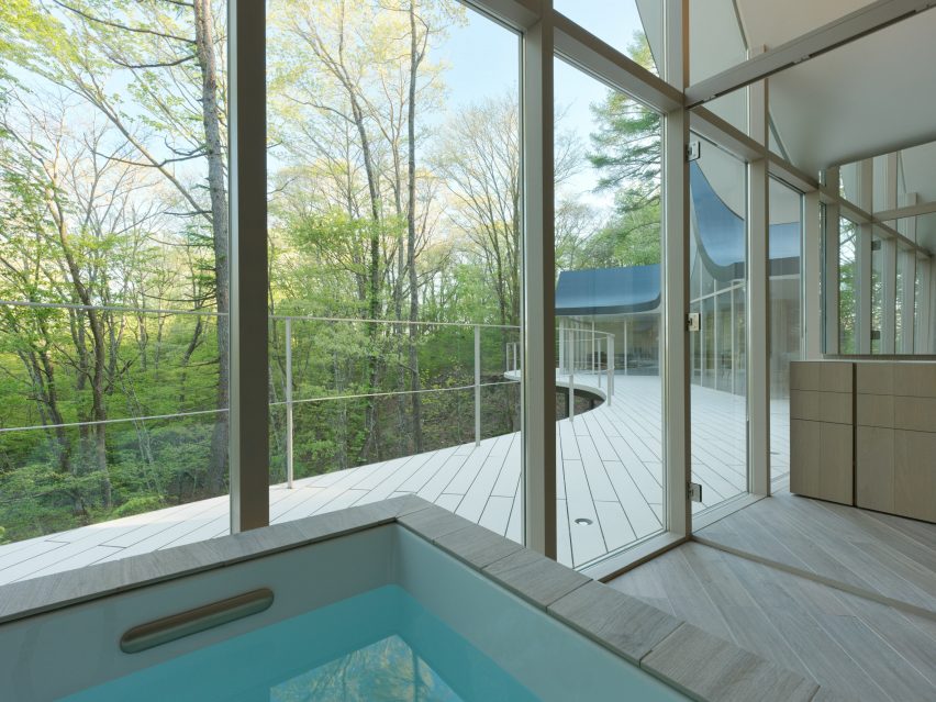 Hand in Hand House by Nendo