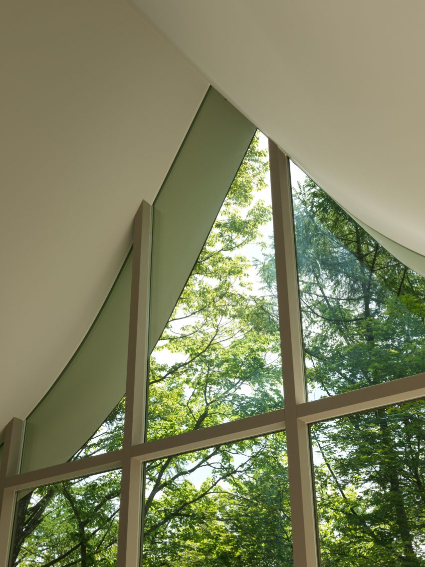 Hand in Hand House by Nendo