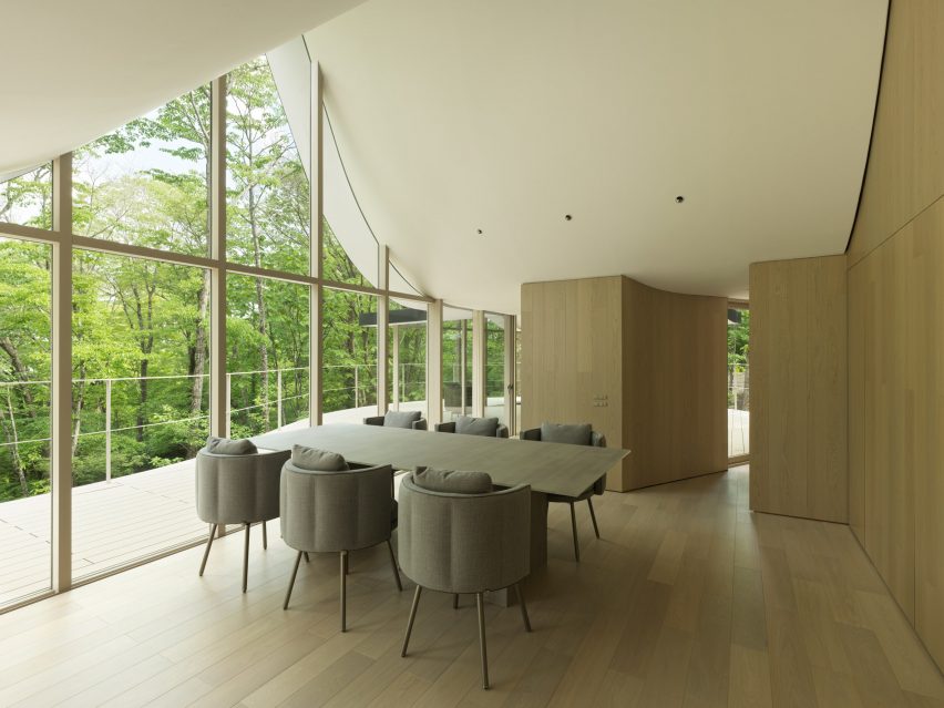 Hand in Hand House by Nendo