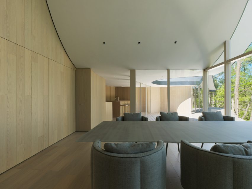 Hand in Hand House by Nendo