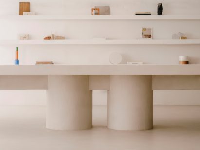 Table of Isern Serra Office