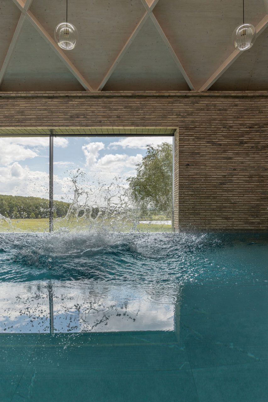 Malvern Pool House by Klas Hyllén Architecture