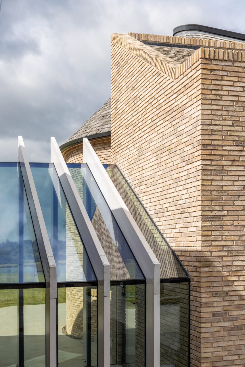 Malvern Pool House by Klas Hyllén Architecture