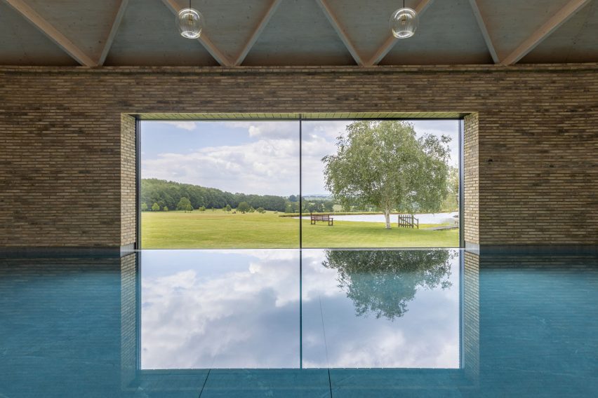 Malvern Pool House by Klas Hyllén Architecture
