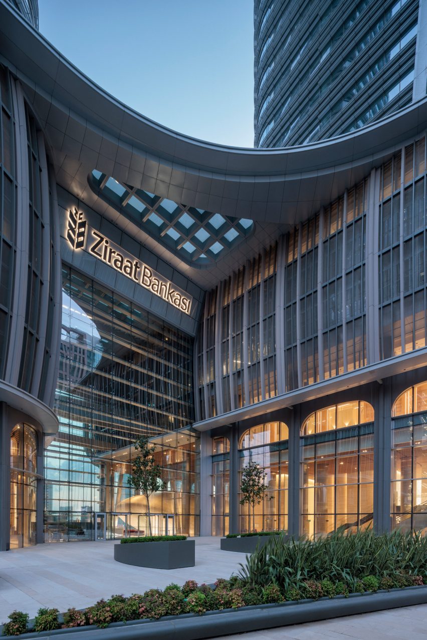 Ziraat Bank Headquarters by KPF