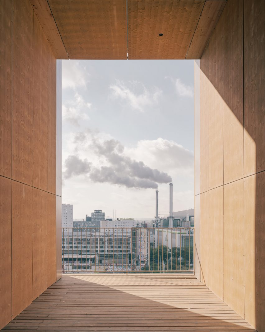 Wood Up Tower by LAN