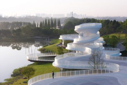 Spiralling viewpoint and rooftop walkway by Muda Architects